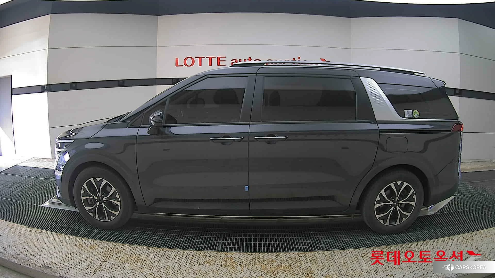Kia Carnival id 4289546 из Кореи 35