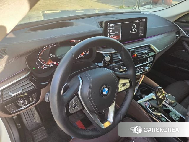 BMW 5 Series (G30) id 4329939 из Кореи 9