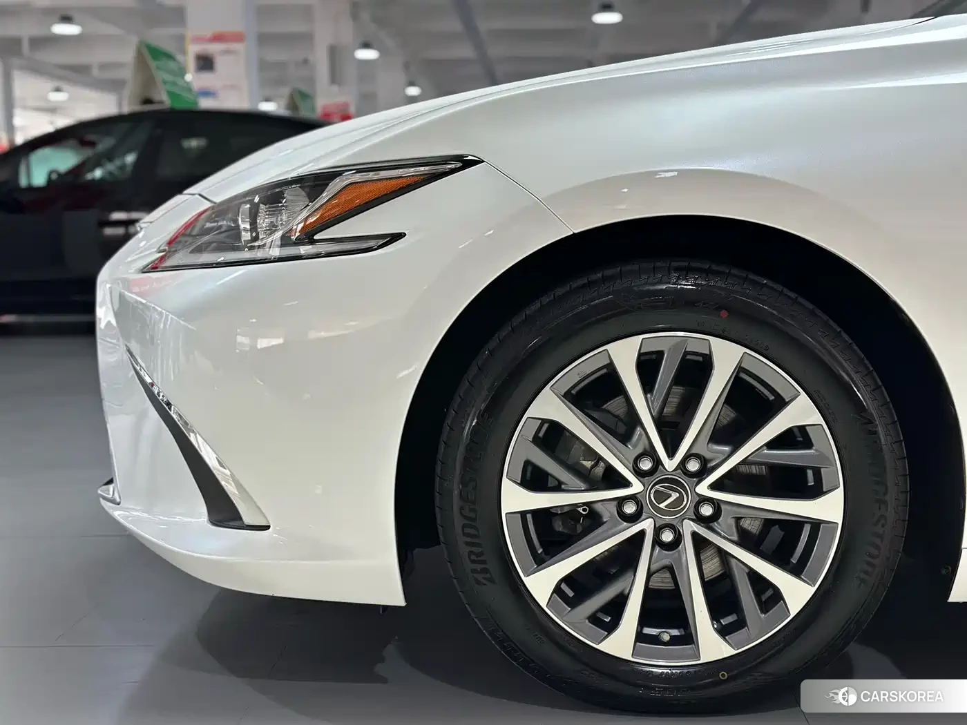 Lexus ES id 4617190 из Китая 8