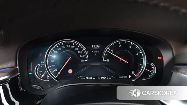 BMW 5 Series (G30) id 3039560 из Кореи 17