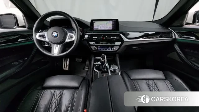 BMW 5 Series (G30) id 3296817 из Кореи 17