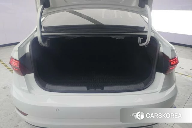 Volkswagen Sagitar id 3768847 из Китая 31