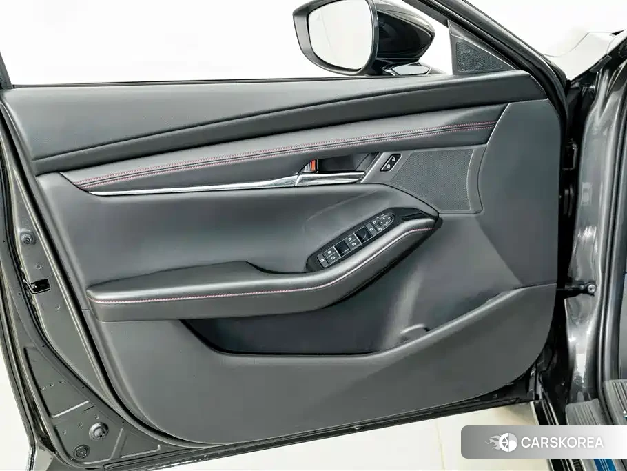 Mazda 3 id 4686271 из Китая 21