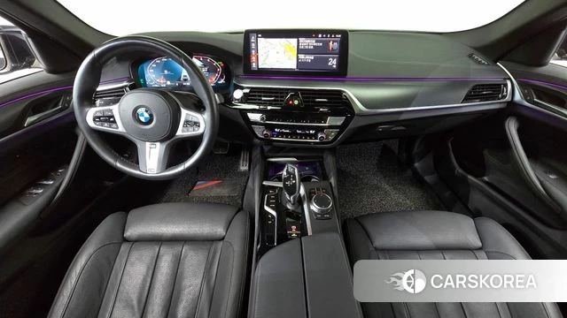 BMW 5 Series (G30) id 4635942 из Кореи 17