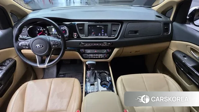 Kia The New Carnival id 3536037 из Кореи 17