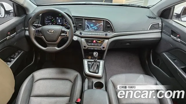 Hyundai Avante AD id 2876820 из Кореи 17