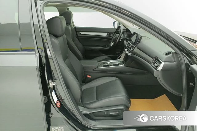 Honda Accord id 3768911 из Китая 14