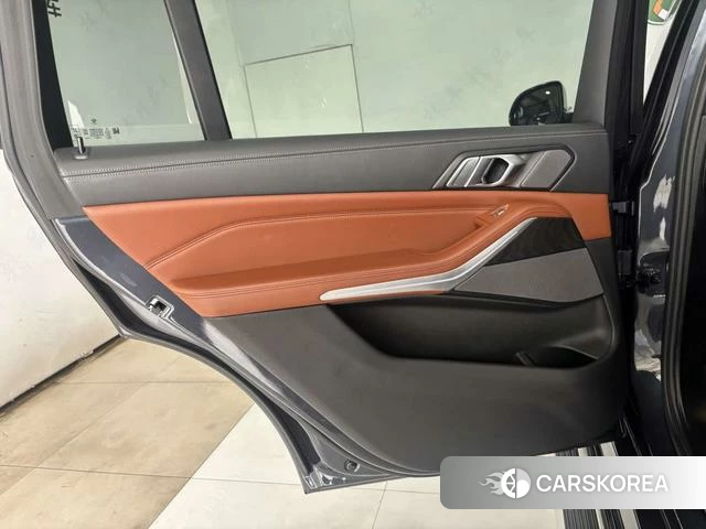 BMW X7 id 4274619 из Китая 31