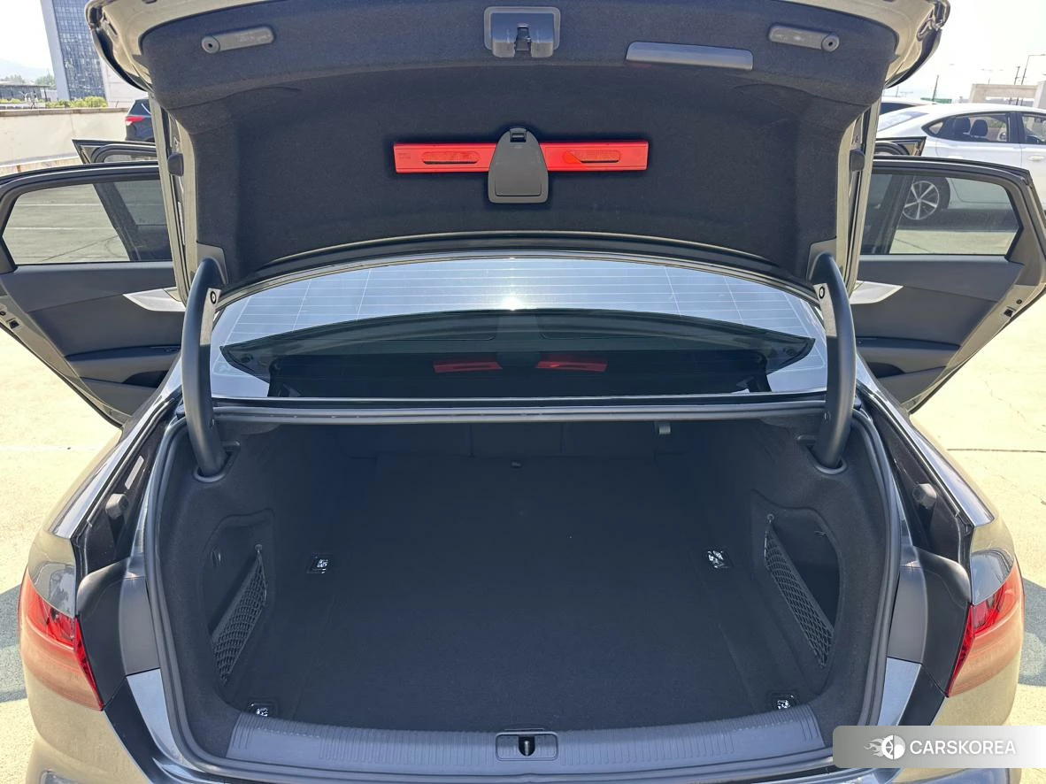 Audi A4L id 4454231 из Китая 15