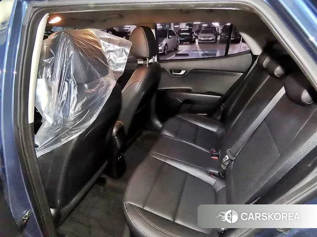 Kia Stonic id 3297765 из Кореи 17