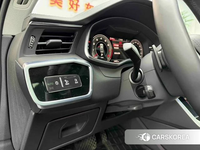 Audi A6L id 4259460 из Китая 27