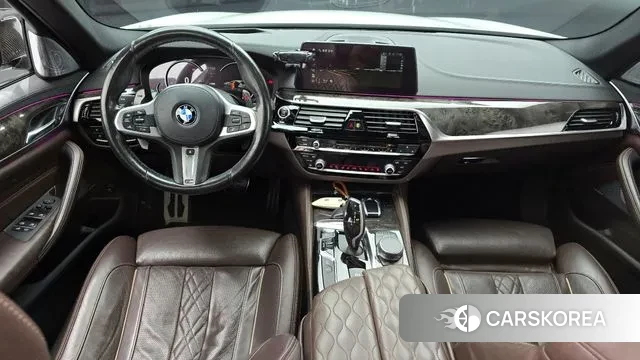 BMW 5 Series (G30) id 3363186 из Кореи 17