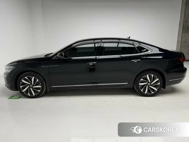 Volkswagen Passat id 4365827 из Китая 14