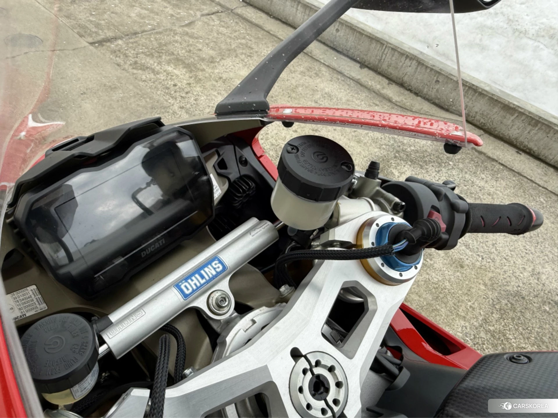 Ducati PANIGALE V4 S id 4191896 из Японии 14