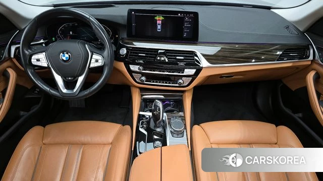 BMW 5 Series (G30) id 3833639 из Кореи 17