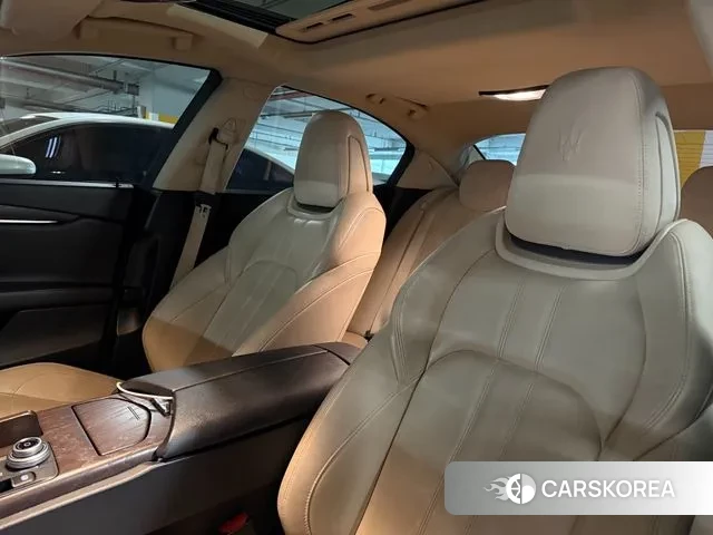 Maserati Ghibli id 3474789 из Кореи 17