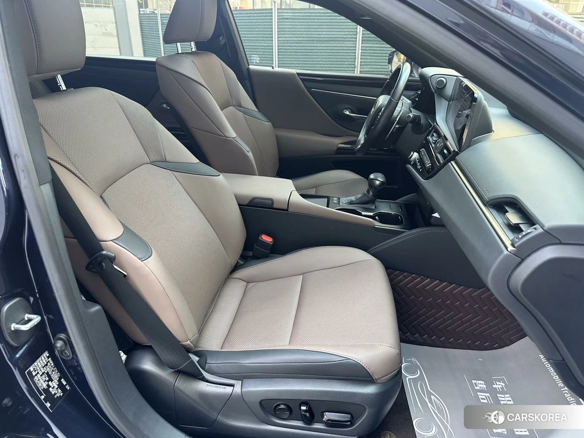 Lexus ES id 4479266 из Китая 20