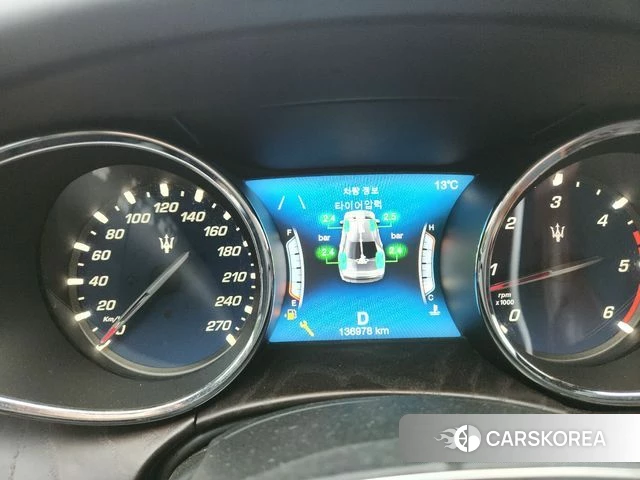 Maserati Quattroporte id 4255227 из Кореи 17