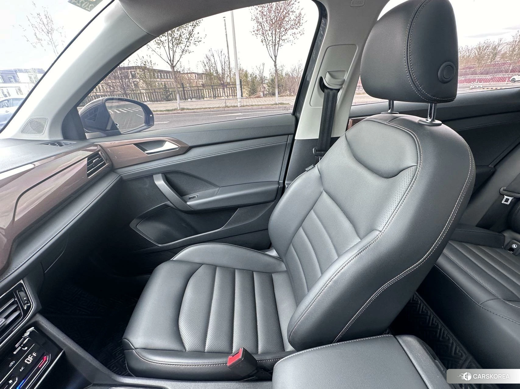 Volkswagen Tuyue id 4419436 из Китая 19