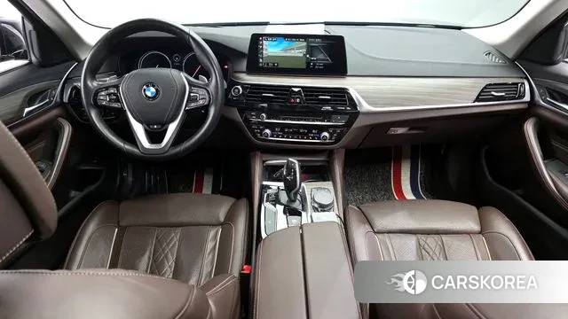 BMW 5 Series (G30) id 3789469 из Кореи 17