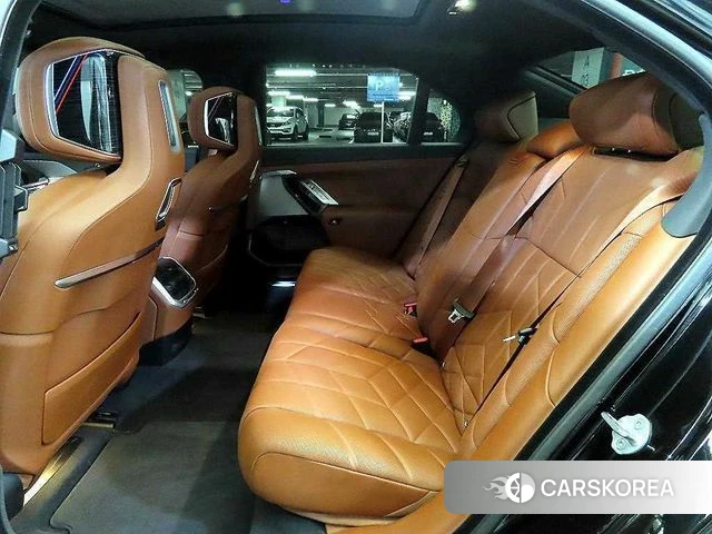 BMW 7 Series (G70) id 4302172 из Кореи 17