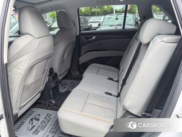 Audi Q5 e-tron id 4300092 из Китая 7
