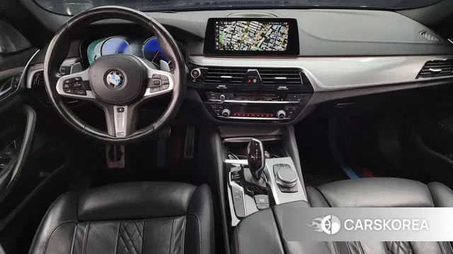 BMW 5 Series (G30) id 3357028 из Кореи 17