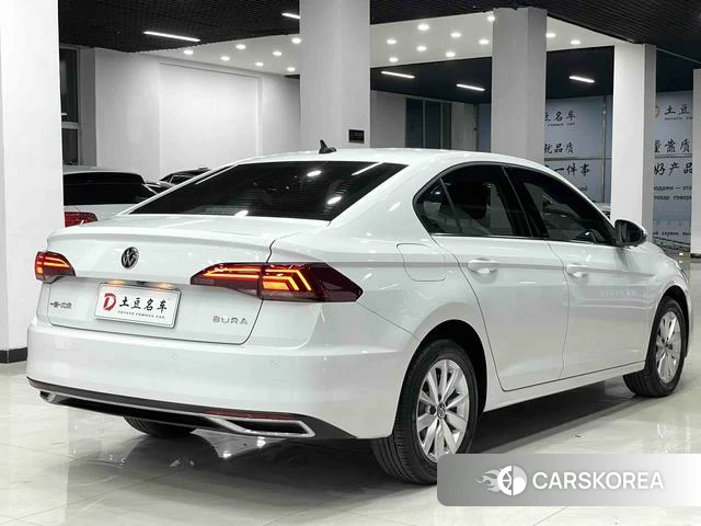 Volkswagen Bora id 4359407 из Китая 15