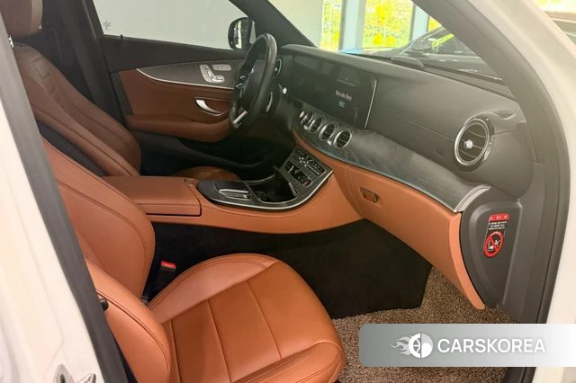 Mercedes-Benz E-Class W213 id 4793916 из Кореи 17