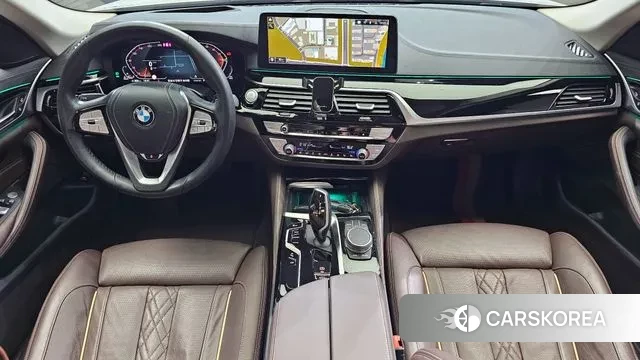 BMW 5 Series (G30) id 2931571 из Кореи 17