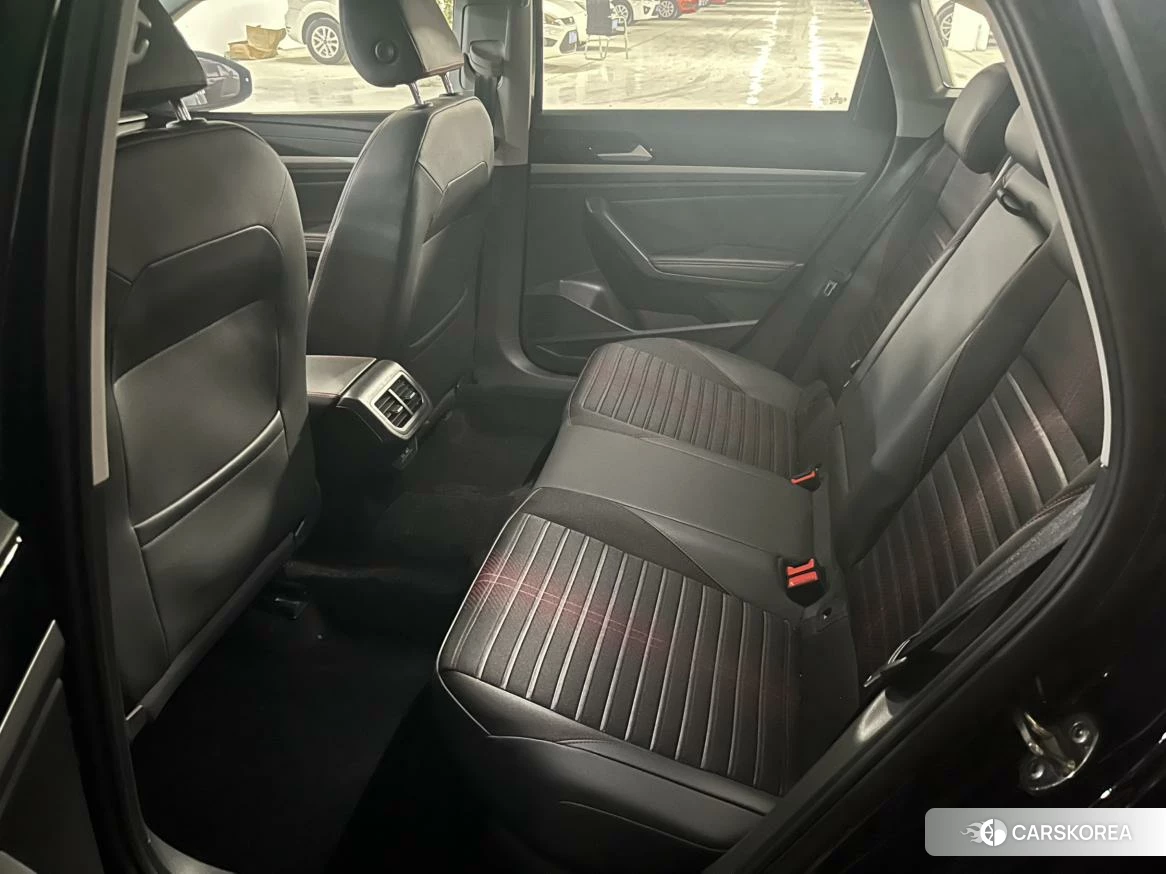 Volkswagen Lavida id 4440990 из Китая 17