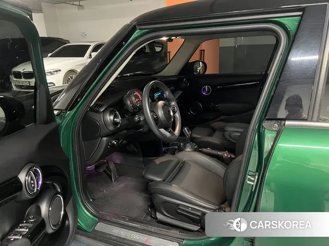 Mini Cooper S id 3573414 из Кореи 16