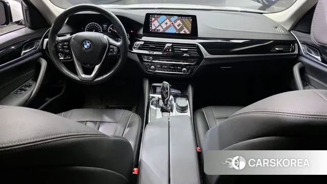 BMW 5 Series (G30) id 3106924 из Кореи 17