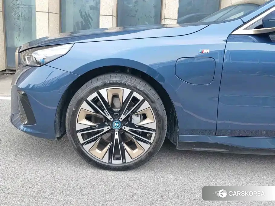 BMW i5 id 4600642 из Китая 10