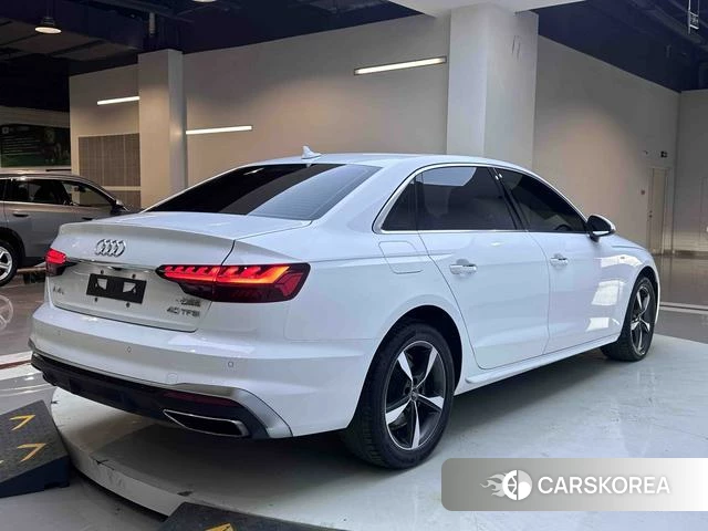 Audi A4L id 4240988 из Китая 16