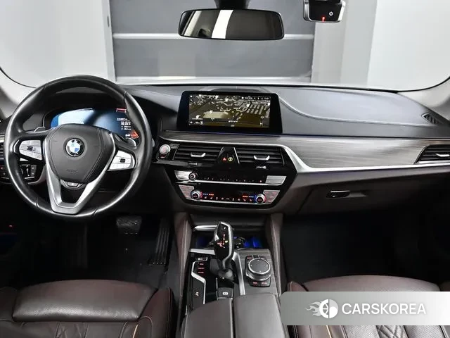 BMW 5 Series (G30) id 3567746 из Кореи 17