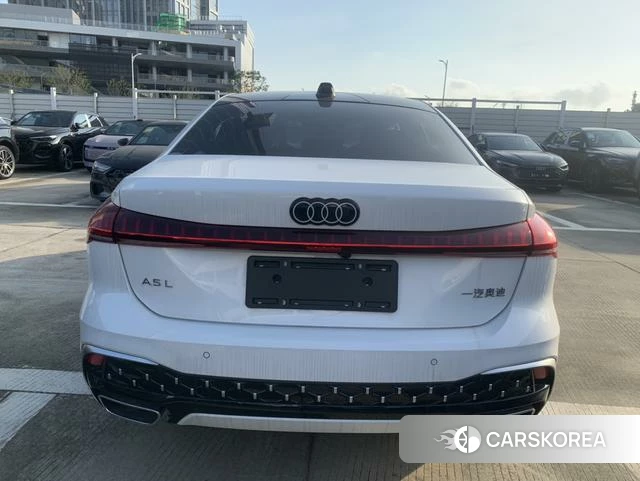 Audi A5L id 4380639 из Китая 7