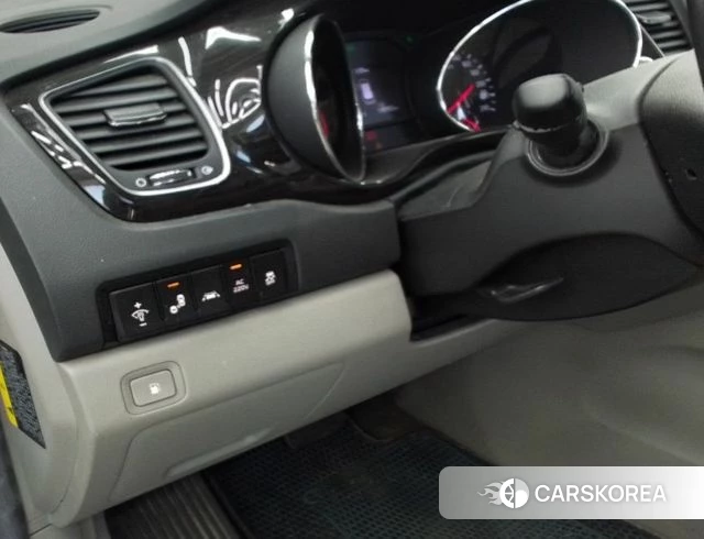 Kia The New Carnival id 3937190 из Кореи 7