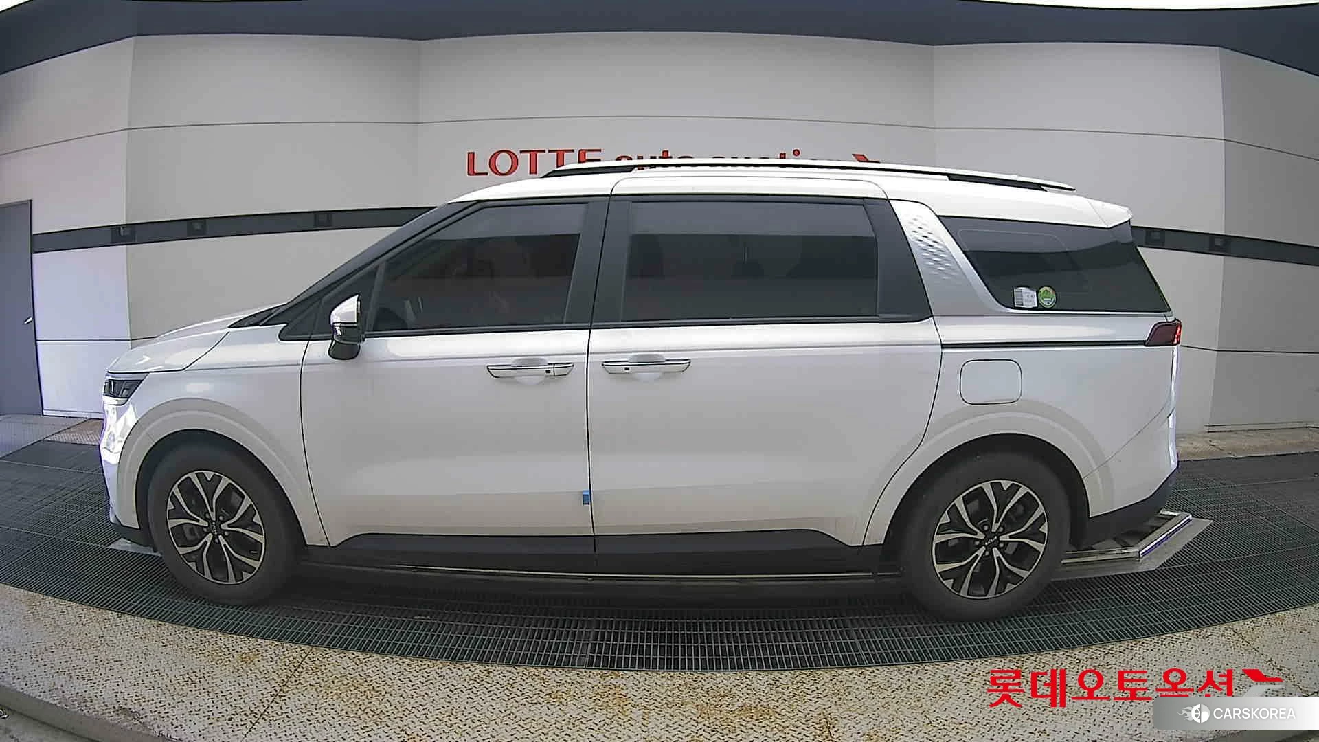 Kia Carnival id 4498422 из Кореи 33