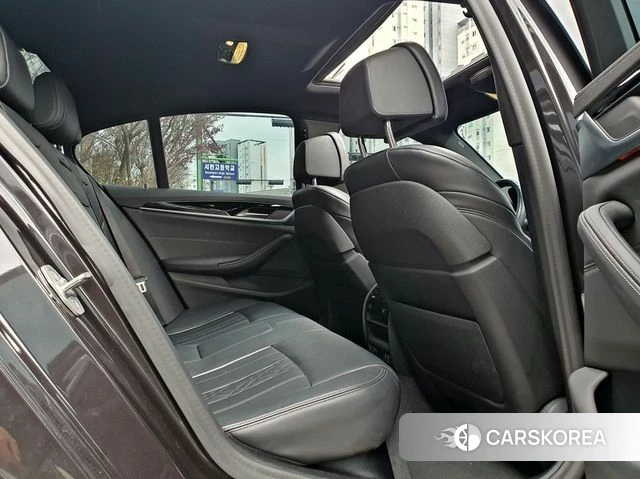 BMW 5 Series (G30) id 4389466 из Кореи 9
