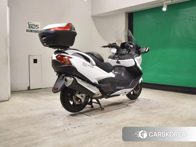 Suzuki SKYWAVE 650LX 2019 из Японии, фото 4