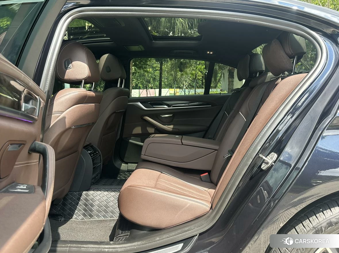 BMW 5 series PHEV id 4441057 из Китая 10