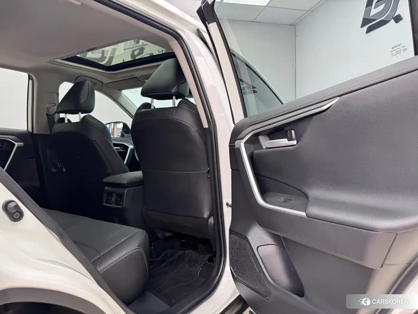 Toyota Wildlander id 4628987 из Китая 22
