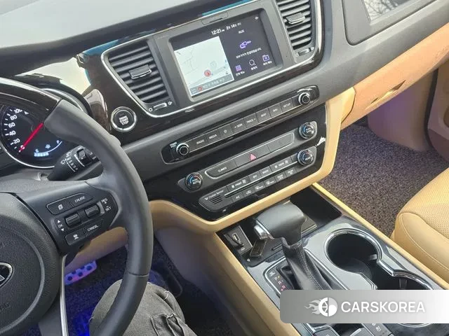 Kia The New Carnival id 3695403 из Кореи 17