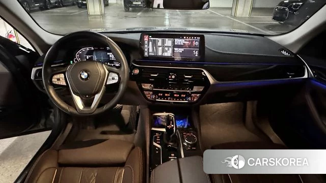 BMW 5 Series (G30) id 3934415 из Кореи 17