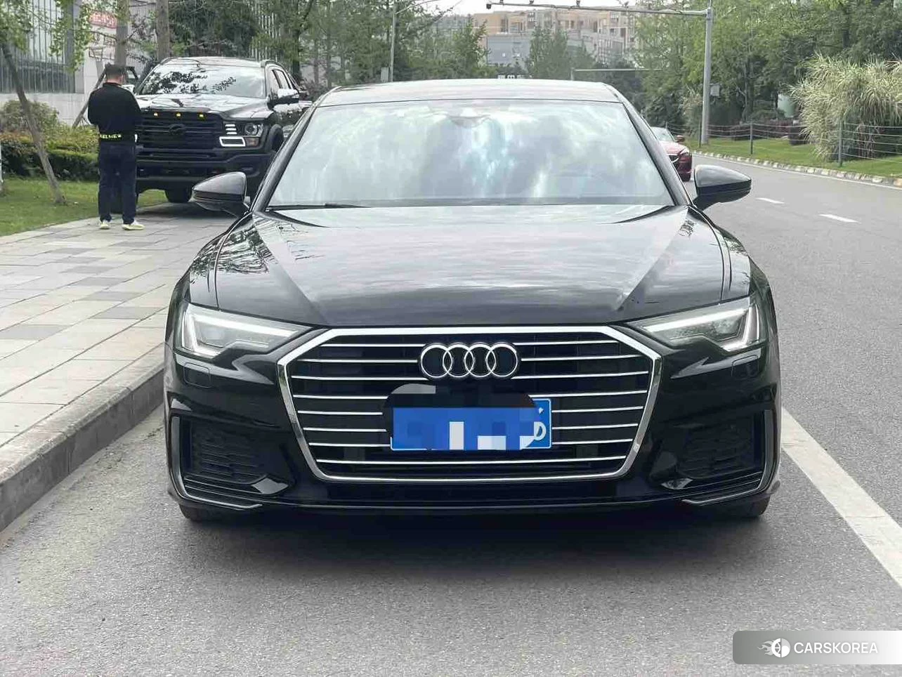 Audi A6L id 4498706 из Китая 7