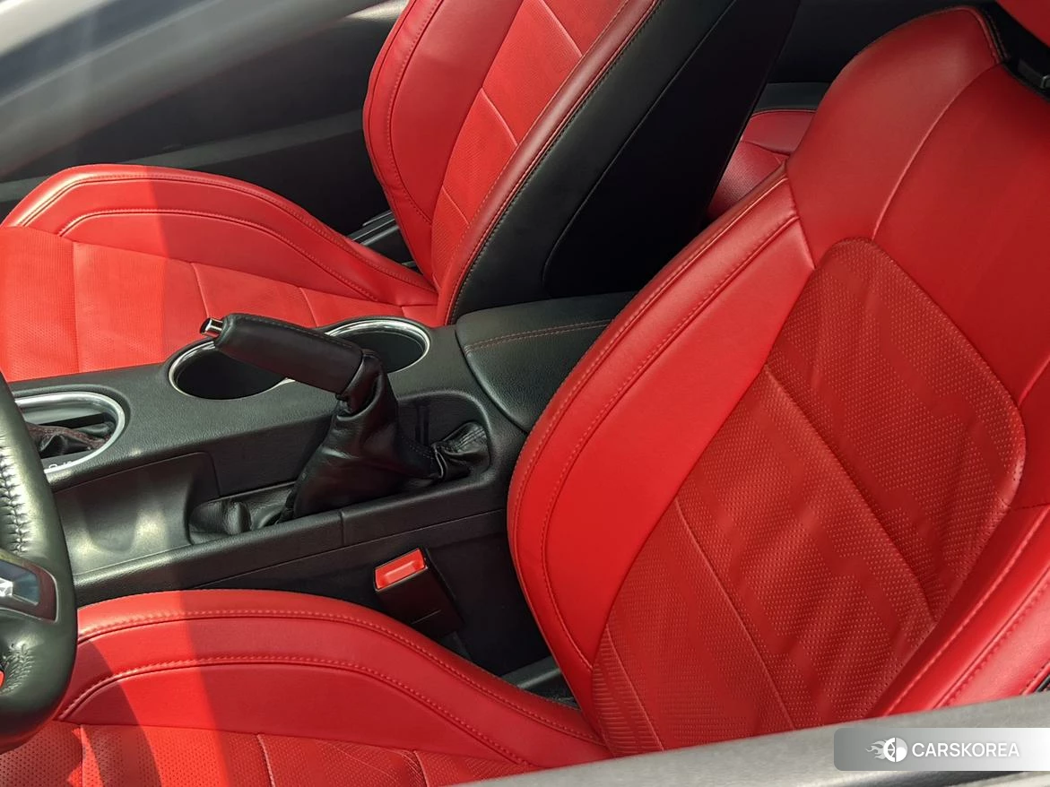 Ford Mustang id 4485530 из Китая 17