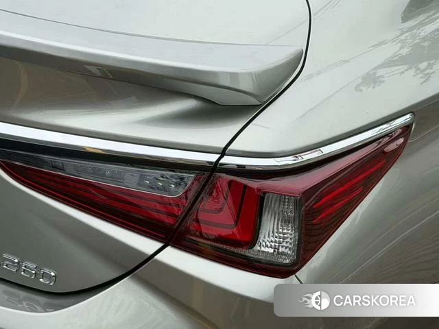 Lexus ES id 4314269 из Китая 14