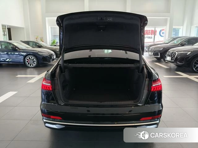 Audi A6L id 4367422 из Китая 16