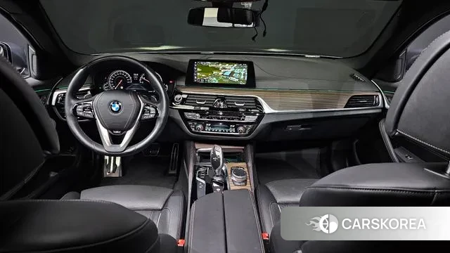 BMW 5 Series (G30) id 3005005 из Кореи 17